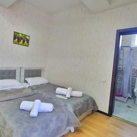 Gamarjoba Hotel Tbilisi Room photo
