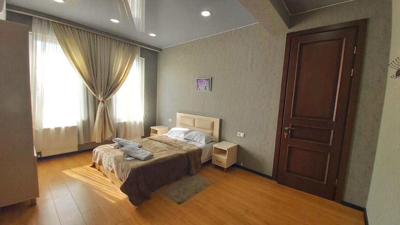 Gamarjoba Hotel Tbilisi Exterior photo
