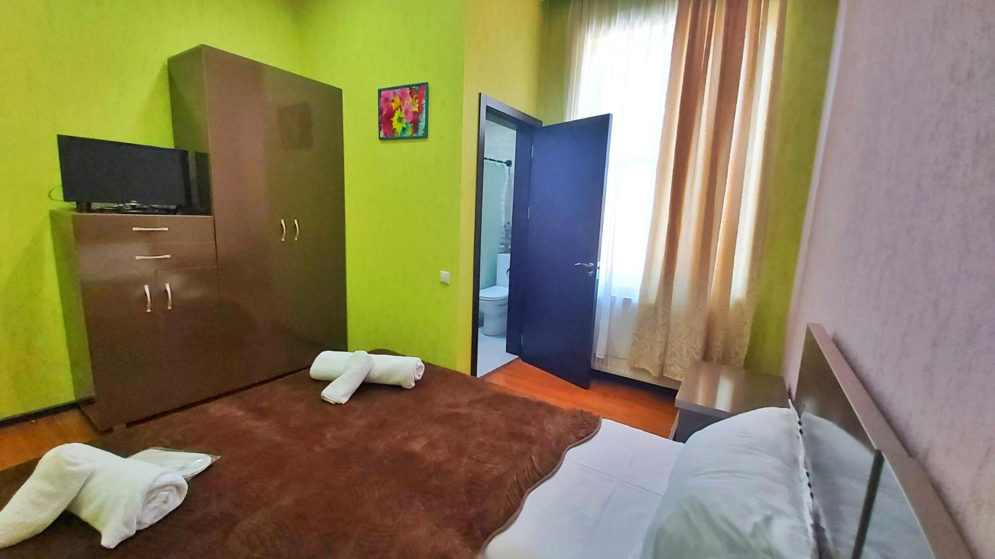 Gamarjoba Hotel Tbilisi Room photo